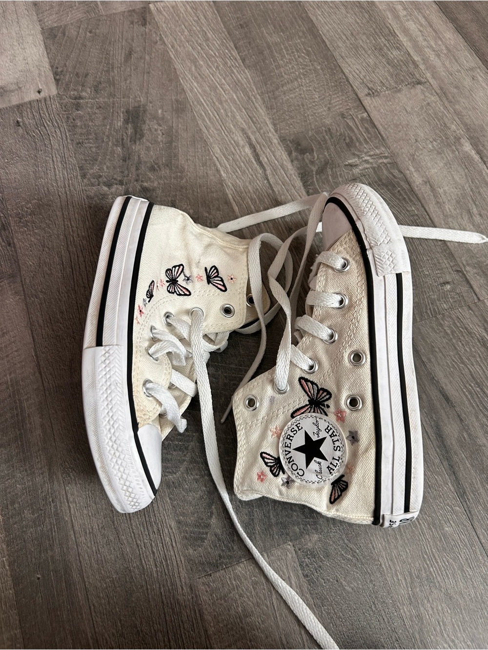 Converse Chuck Taylor All Star Butterflies High Top Sneakers Shoes 11